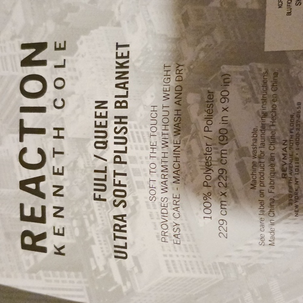 REACTION KENNETH COLE. ULTRA SIFT PLUSH BLANKET. Size 90in by 90in. NWOT.